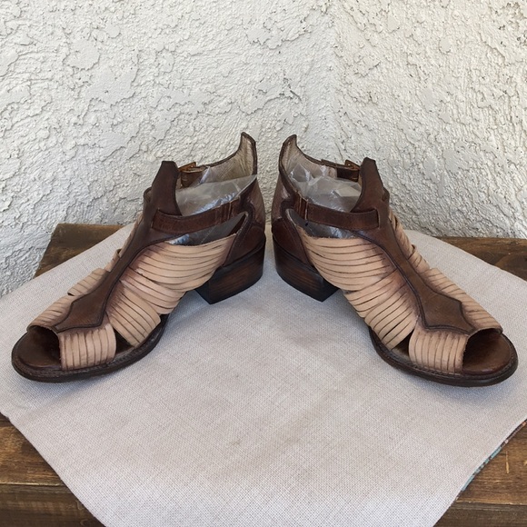 -SOLD-Freebird Arrow Leather Huarache Sandals 9 - Picture 4 of 8